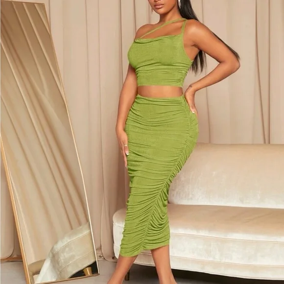 SheIn One Shoulder Crop Top & Ruched Pencil Skirt 4 - Picture 3 of 5